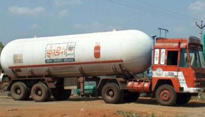 LPG tanker fatally knocks down pedestrian 1